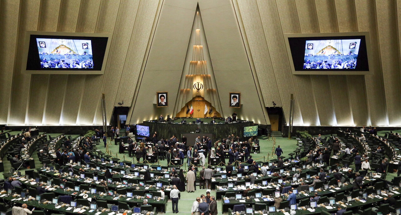 حبس و جزای نقدی در انتظار اتباع بیگانه غیرمجاز |‌ متن کامل طرح مجلس برای «مجازات عبور غیرمجاز از مرزهای کشور»